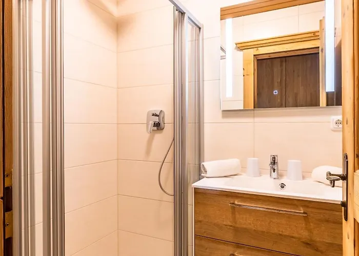 Neuhaus * Kitzbühel